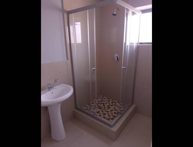 2 BEDROOM PROPERTY TO RENT IN OVERPORT